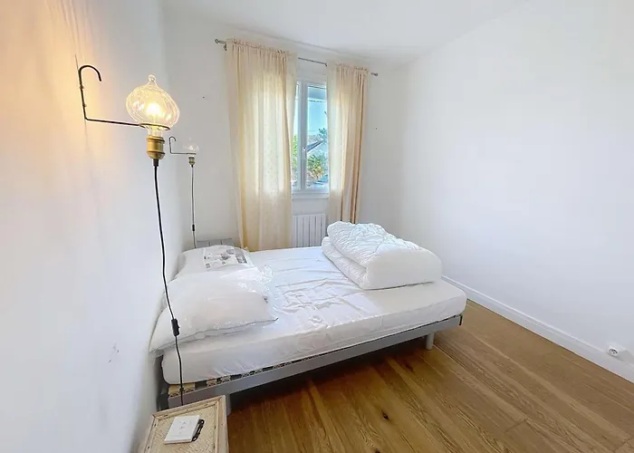 Apartment Plain-pied Avec Jardin - Proche - Fr-1-361-572